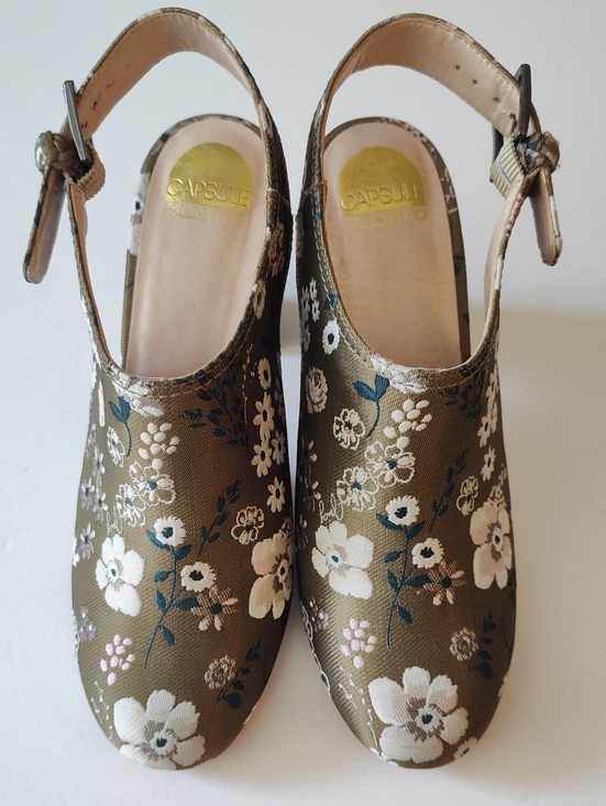 CAPSULE COLLECTIVE Shoes - CAPSULE COLLECTIVE Brocade Floral Slingback Heels Size 38.5 US 8-8.5